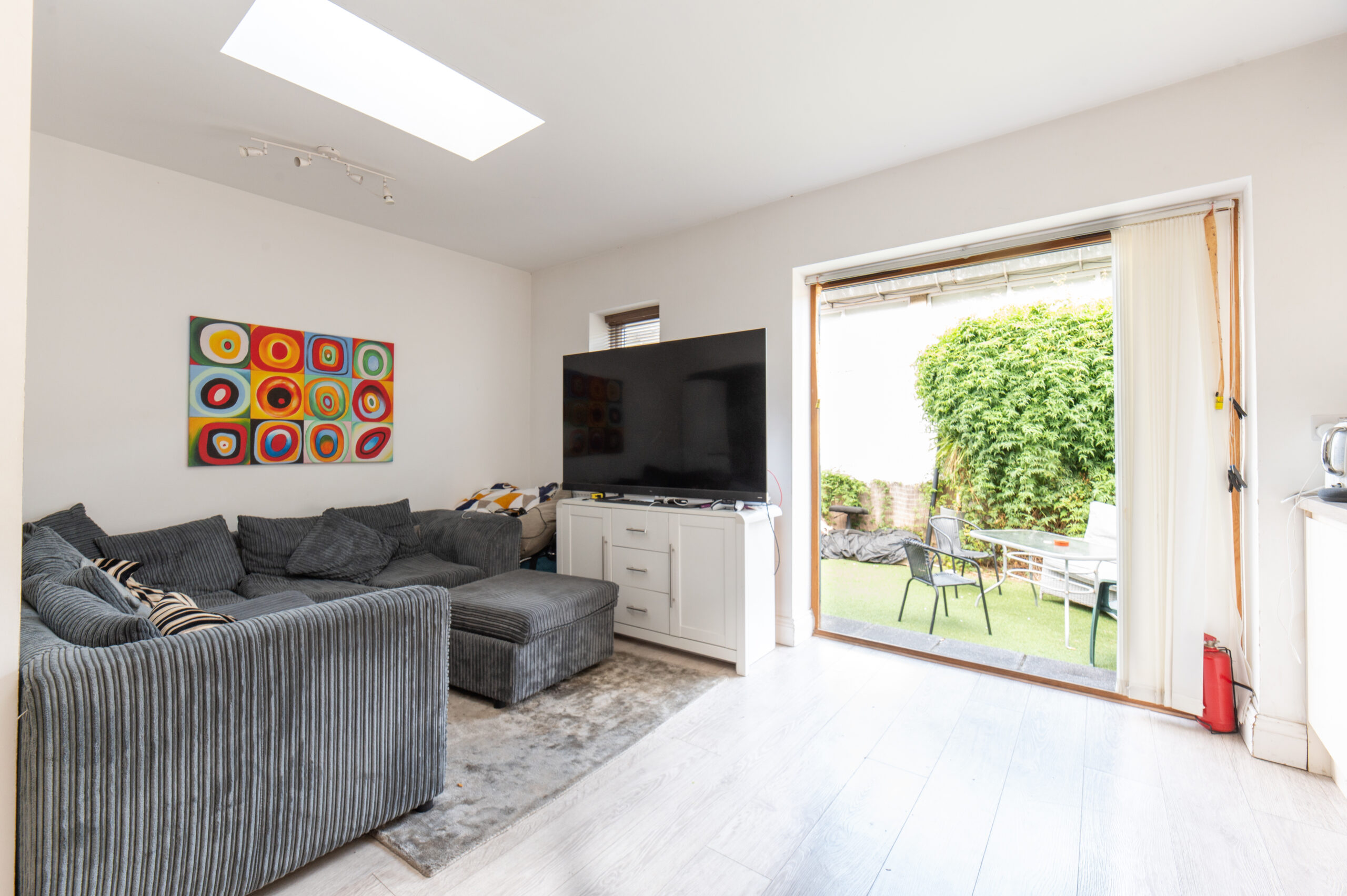 Longmead Road, Tooting Broadway